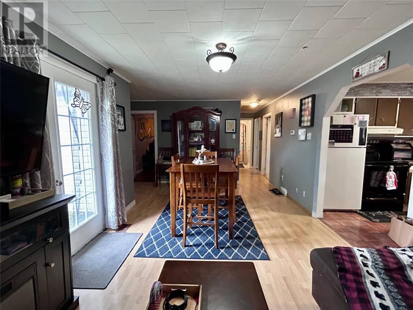 14 Riverhead Road — photo 5 of 21