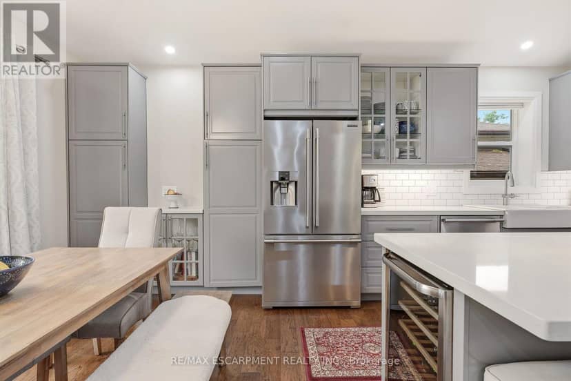 715 Drury Lane — photo 10 of 40