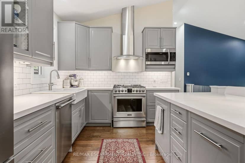 715 Drury Lane — photo 12 of 40
