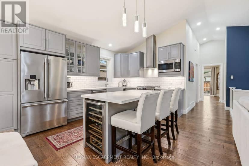 715 Drury Lane — photo 14 of 40