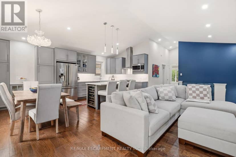 715 Drury Lane — photo 9 of 40