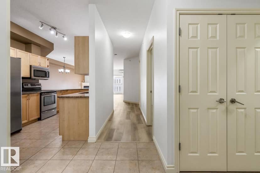 #407 5 Perron St, St. Albert, photo 3