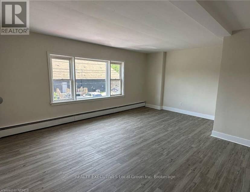 245 Mattawa Street — photo 8 of 26