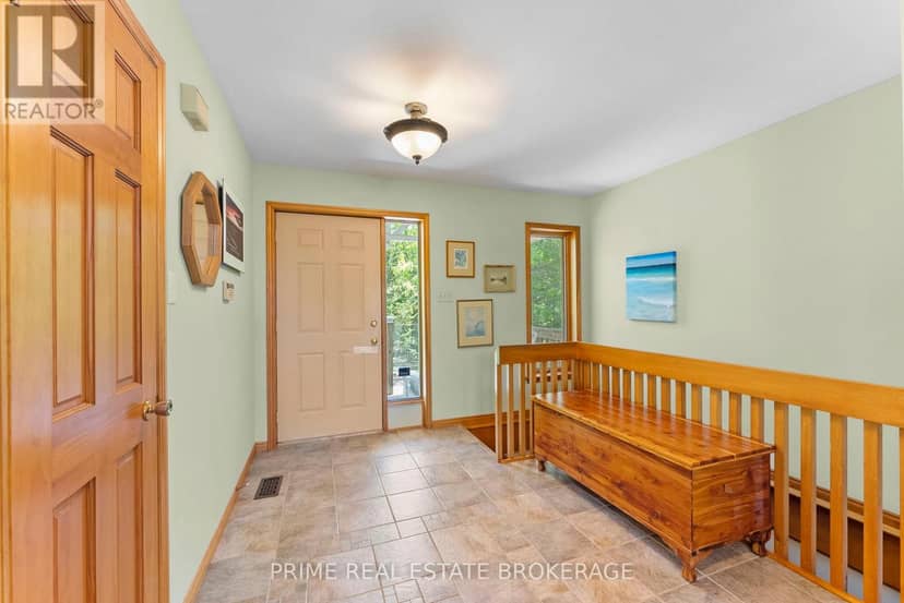 9856 Huron Place, Lambton Shores, photo 8