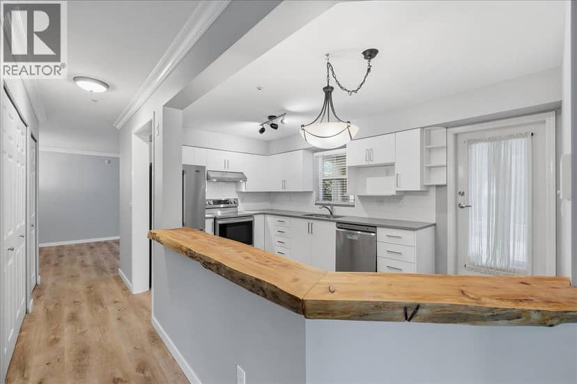 105 5556 14 AVENUE, Delta, photo 2