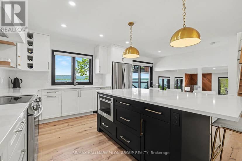 584 Bayview Drive — photo 12 of 33