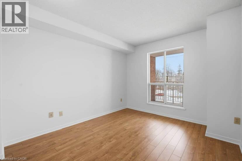 1414 KING Street E Unit# 302 — photo 15 of 34