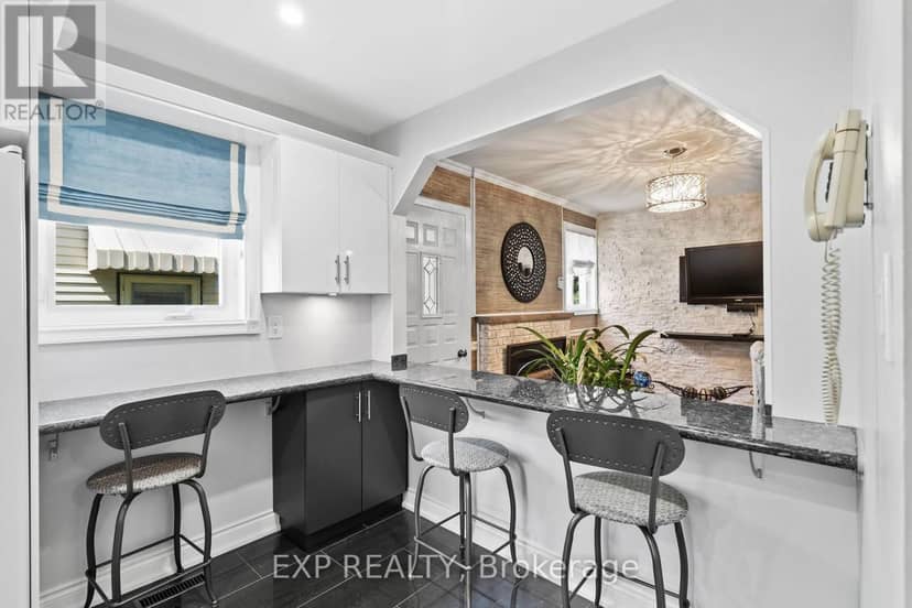 171 Simonston Boulevard — photo 6 of 40