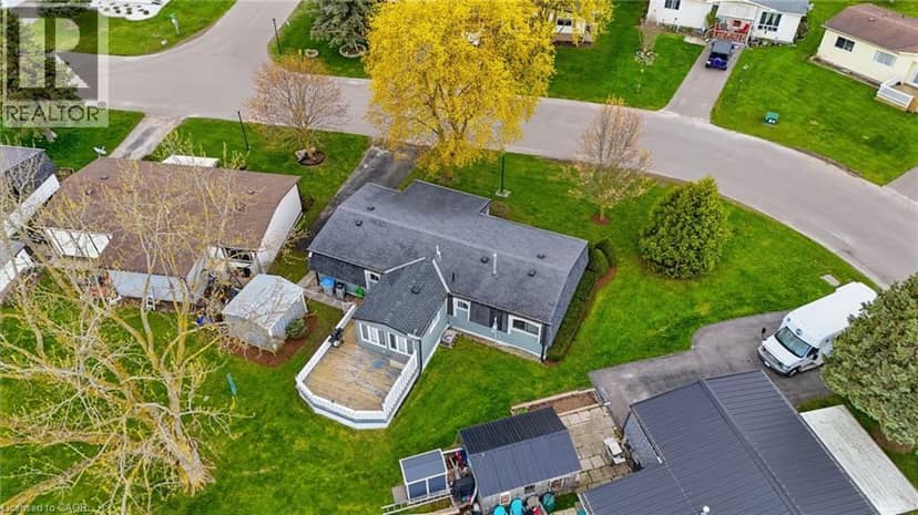 33 FAIRVIEW Crescent — photo 31 of 33