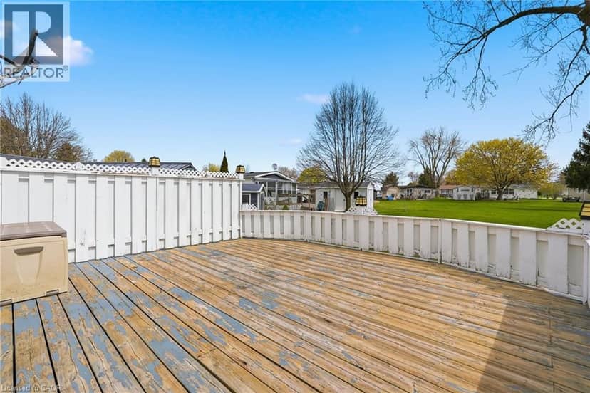 33 FAIRVIEW Crescent — photo 25 of 33