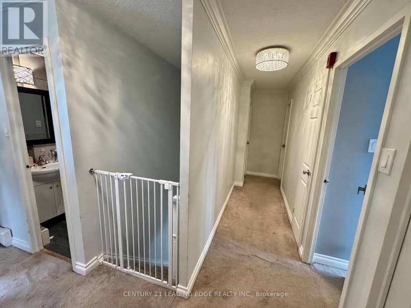 82 - 1624 Bloor Street — photo 8 of 19
