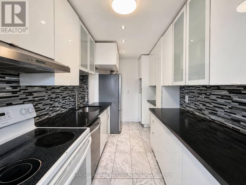 82 - 1624 Bloor Street — photo 3 of 19