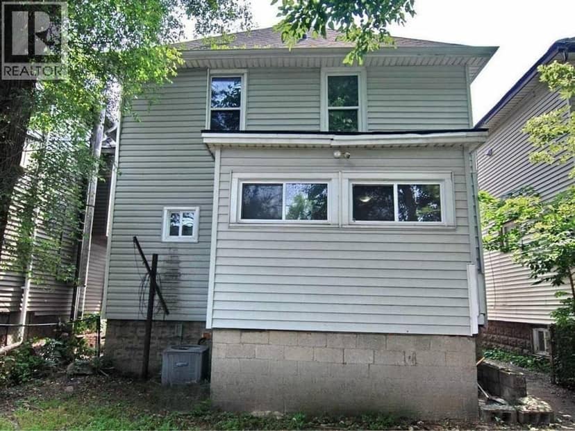 3588 Sandwich Street — photo 2 of 7