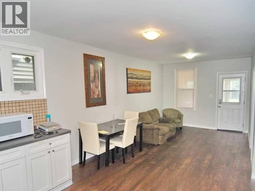 3588 Sandwich Street — photo 7 of 7