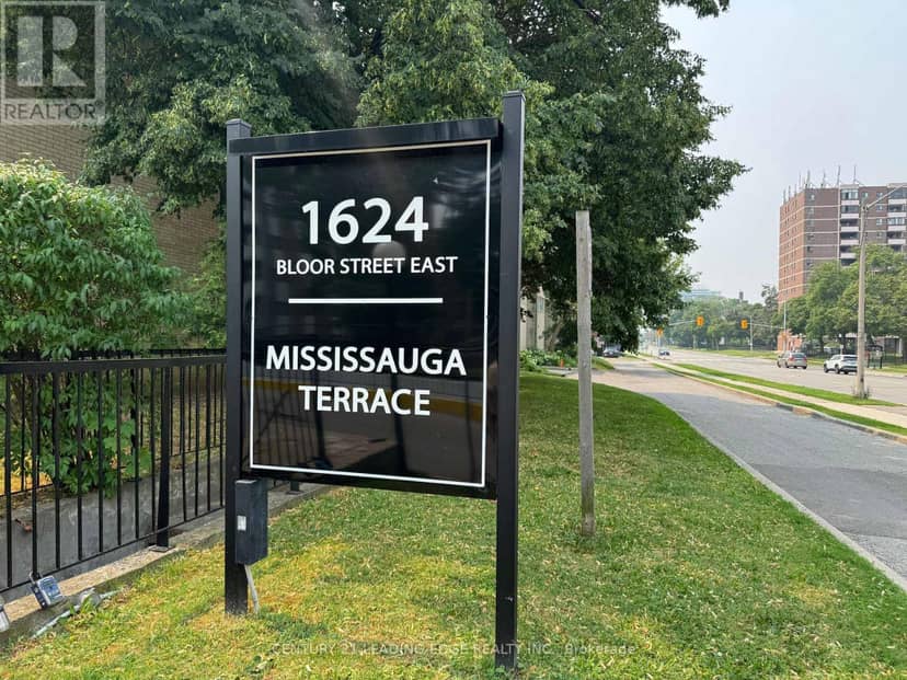82 - 1624 Bloor Street — photo 19 of 19