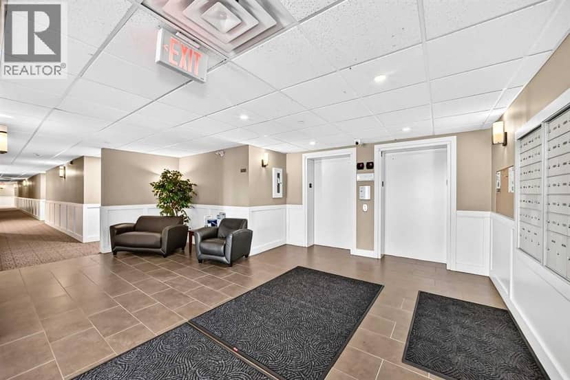 113, 1005A Westmount Drive — photo 17 of 18