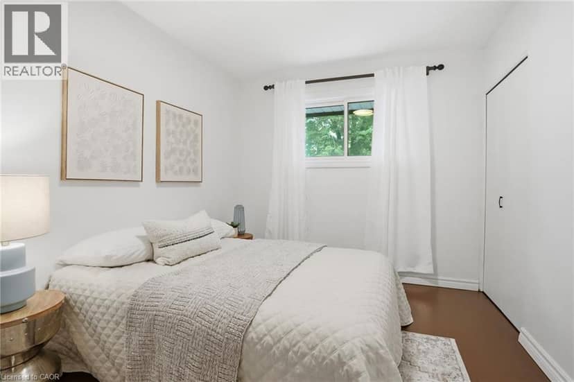 104 DALLAS Avenue — photo 17 of 40
