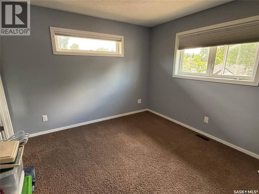802 Park AVENUE — photo 13 of 22