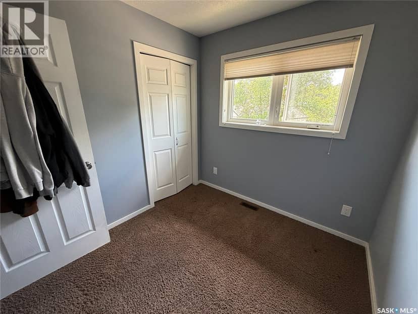802 Park AVENUE — photo 14 of 22