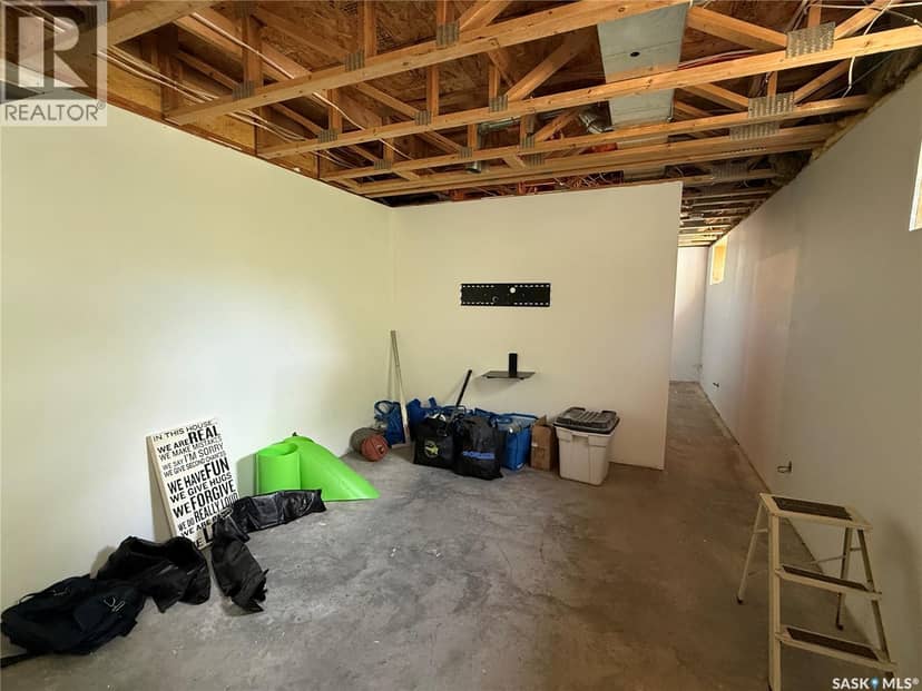 802 Park AVENUE — photo 19 of 22
