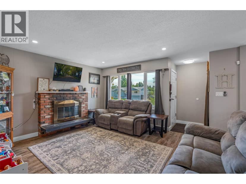 4280 DAVIE AVENUE, Prince George