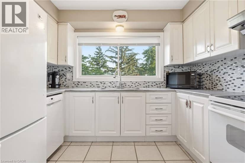 125 BONAVENTURE Drive Unit# 2 — photo 18 of 40