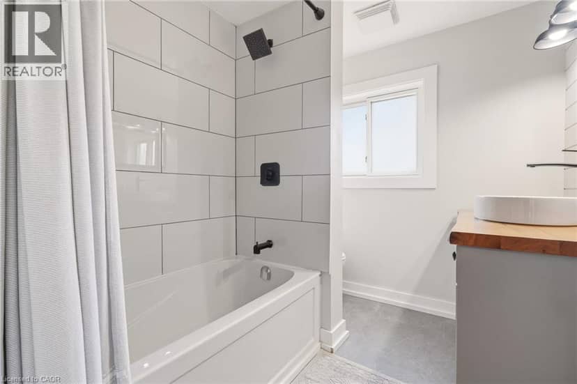 125 BONAVENTURE Drive Unit# 2 — photo 31 of 40