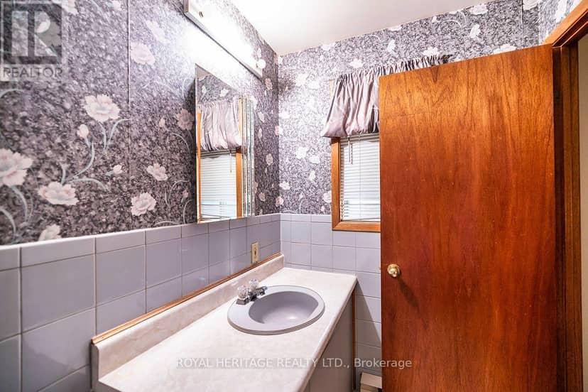 7014 Hunter Street — photo 15 of 40