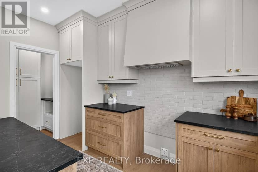 6 Sullivan Street — photo 22 of 33