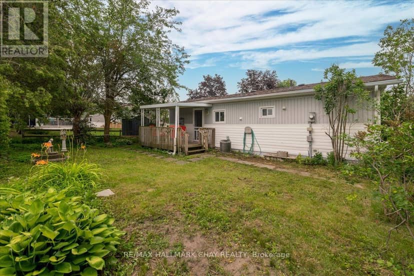 28 Flora Court — photo 15 of 17