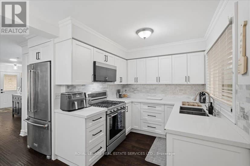 5185 Bunton Crescent — photo 6 of 23