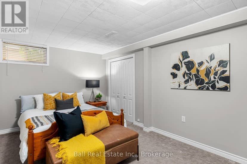 110 Greenwood Road — photo 33 of 40