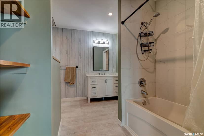 17 Longman DRIVE — photo 19 of 40