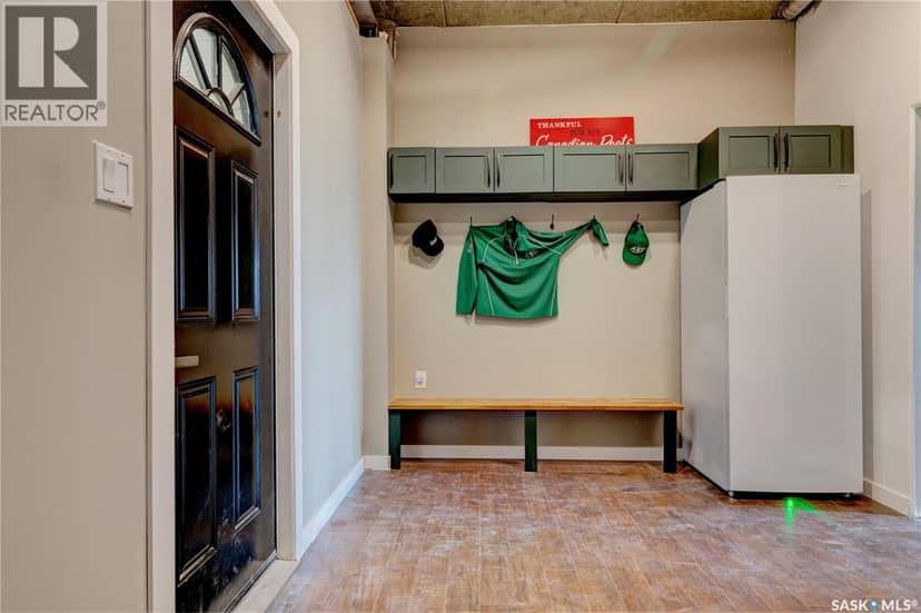 17 Longman DRIVE — photo 2 of 40