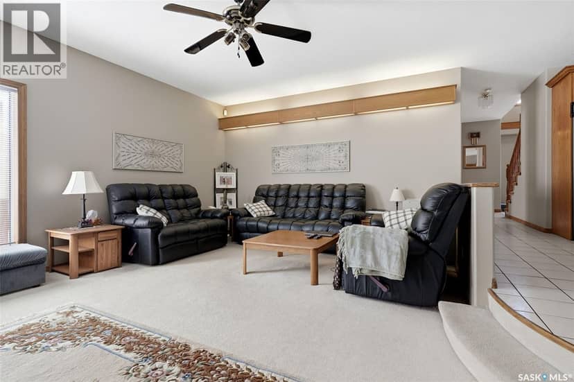 2135 Potts CRESCENT E — photo 18 of 40