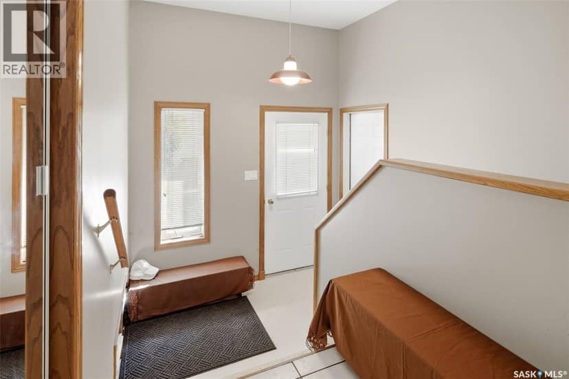 2135 Potts CRESCENT E — photo 24 of 40