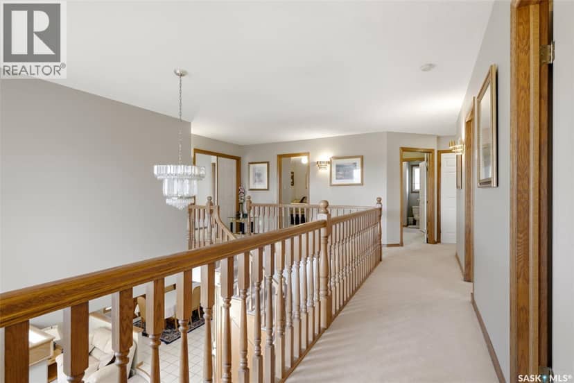 2135 Potts CRESCENT E — photo 35 of 40