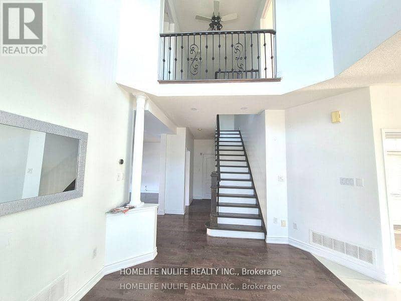 3866 Thomas Street — photo 3 of 13