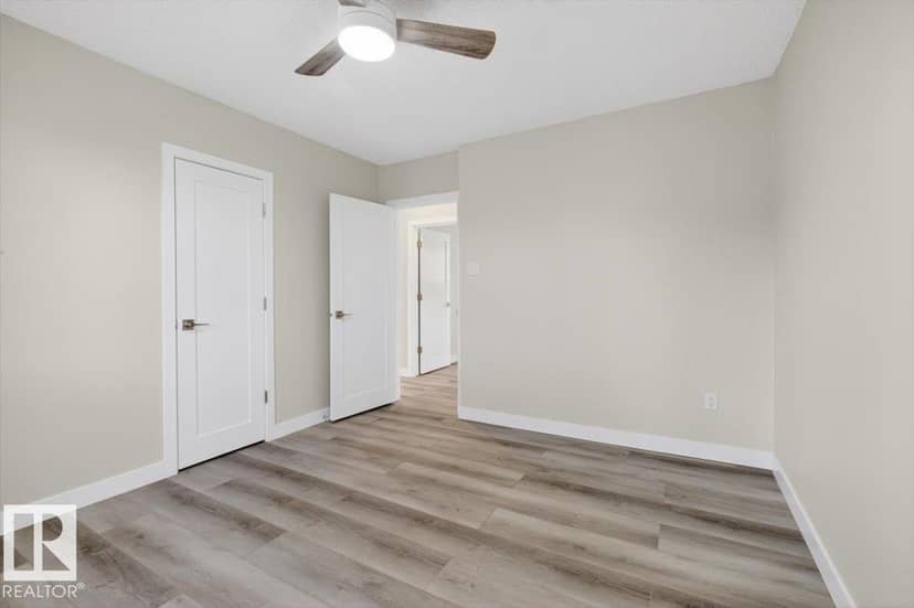 9723 65 AV NW — photo 38 of 40