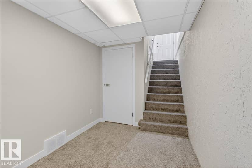 9723 65 AV NW — photo 30 of 40