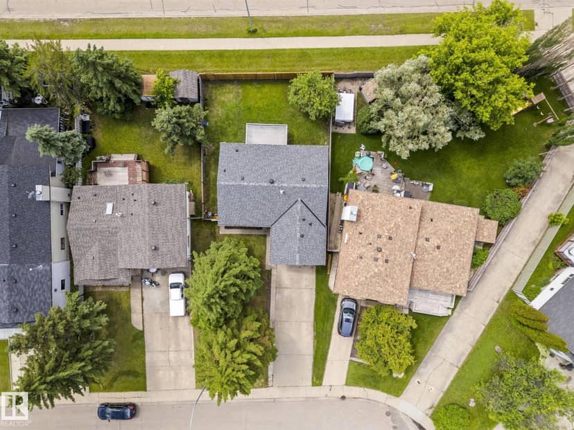 4119 18 AV NW — photo 39 of 40