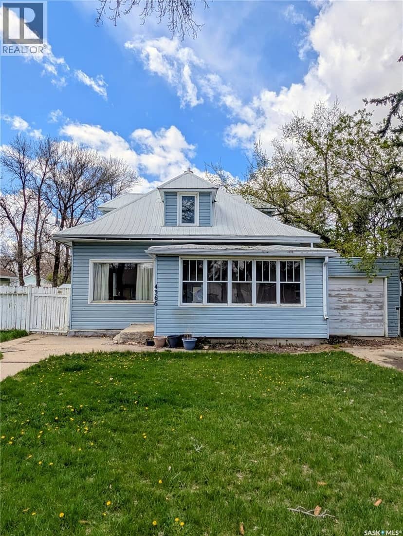 4366 Price Avenue — photo 1 of 21