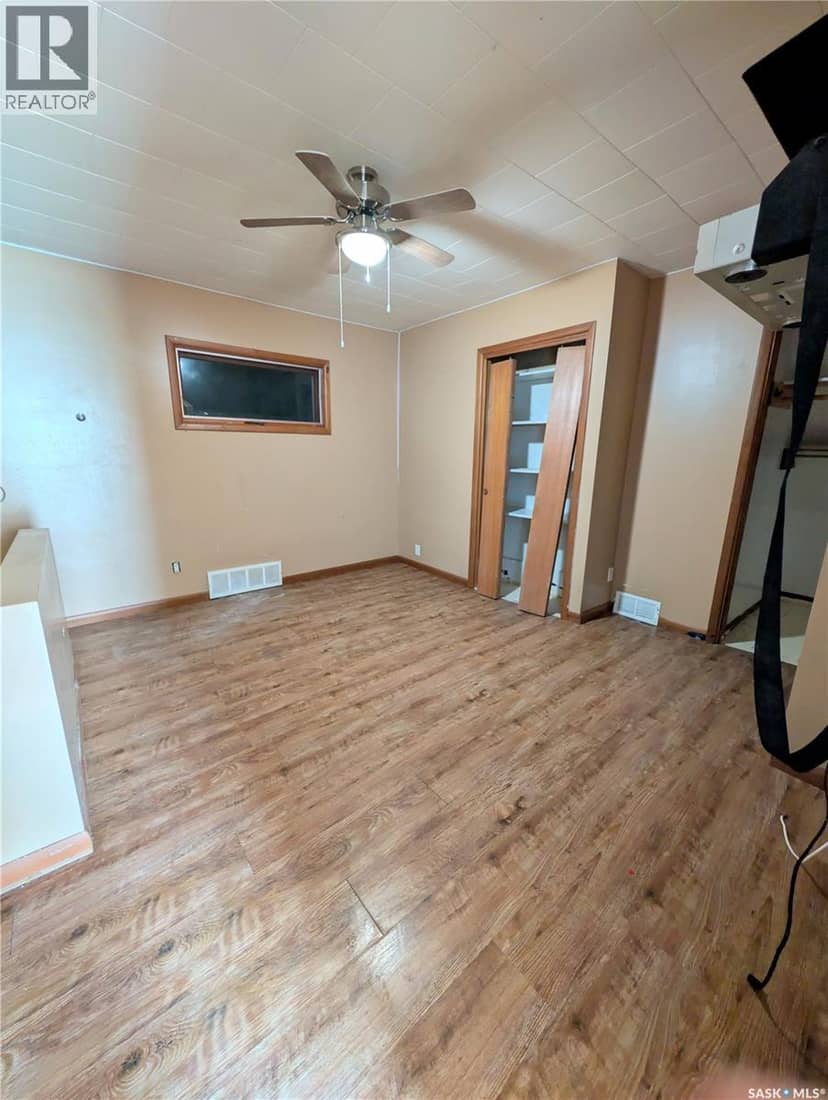 4366 Price Avenue — photo 15 of 21
