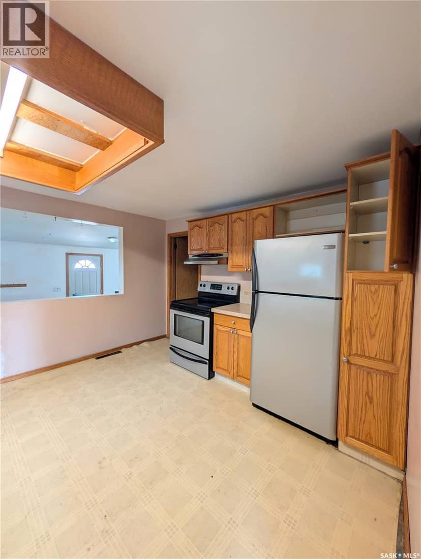 4366 Price Avenue — photo 6 of 21