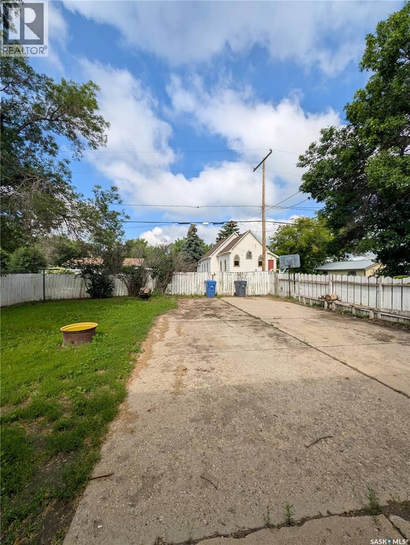4366 Price Avenue — photo 20 of 21