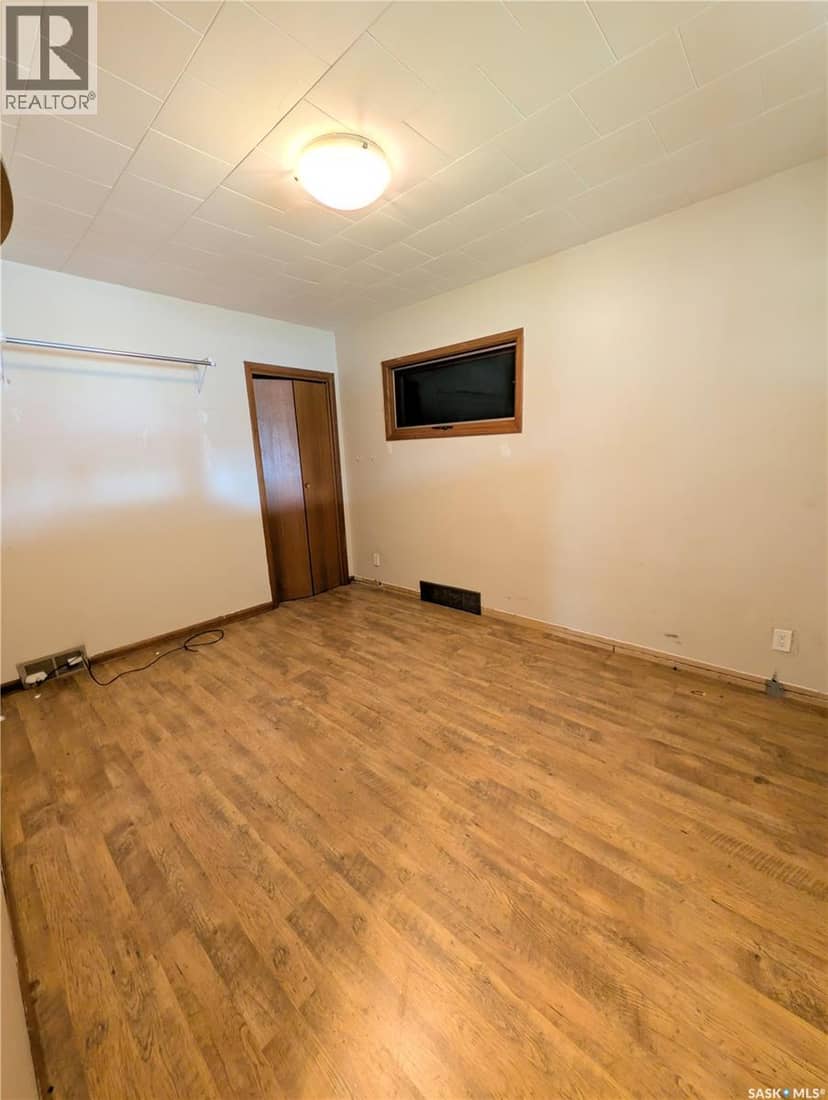 4366 Price Avenue — photo 16 of 21