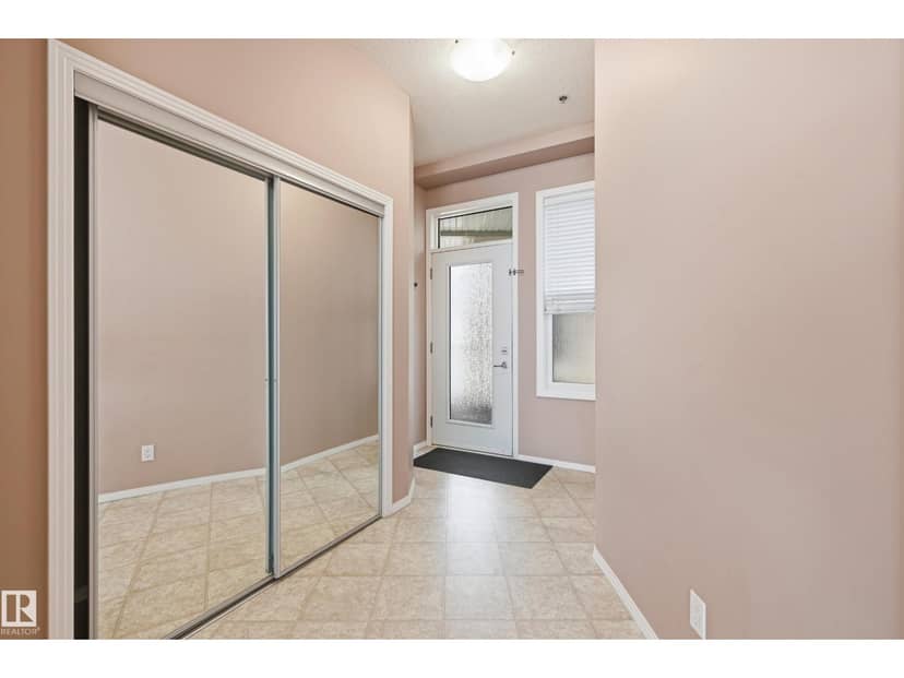 #369 4823 104A ST NW, Edmonton, photo 4