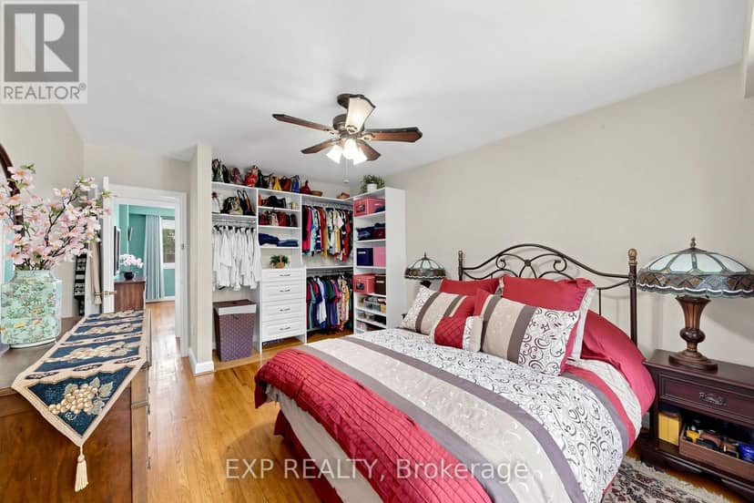 77 Letchworth Crescent — photo 17 of 40