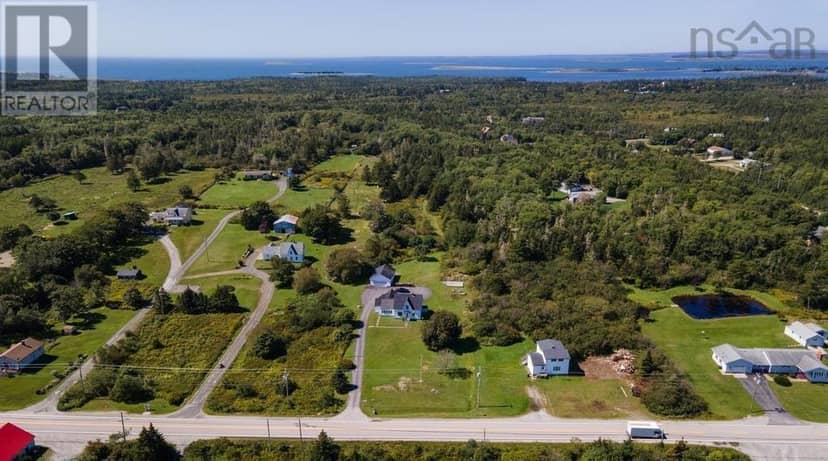 486 335 Highway, West Pubnico, photo 2