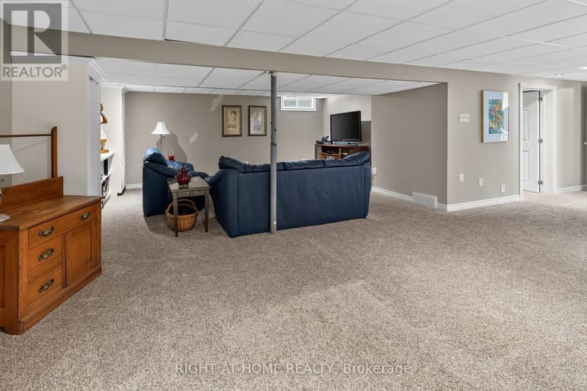 27 Dyer Street — photo 26 of 40